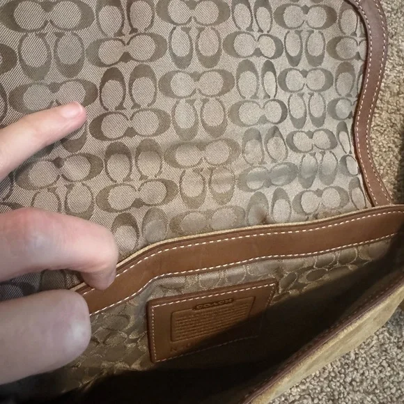 Vintage Coach Crossbody Bag - Picture 6 of 9